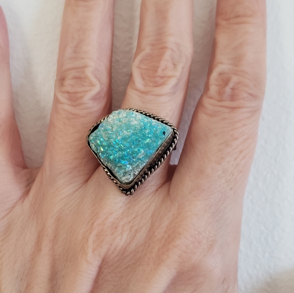 NWOT, Sz 7, Blue Druzy & Silver Ring, Asymmetric Setting, Artsy Design, Handmade - Picture 7 of 8